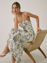 Langes Camisole-Kleid mit Rüschen und Blumenmuster